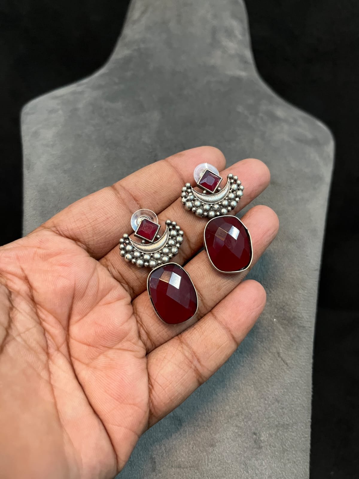 Avikhya Jewels and Crafts